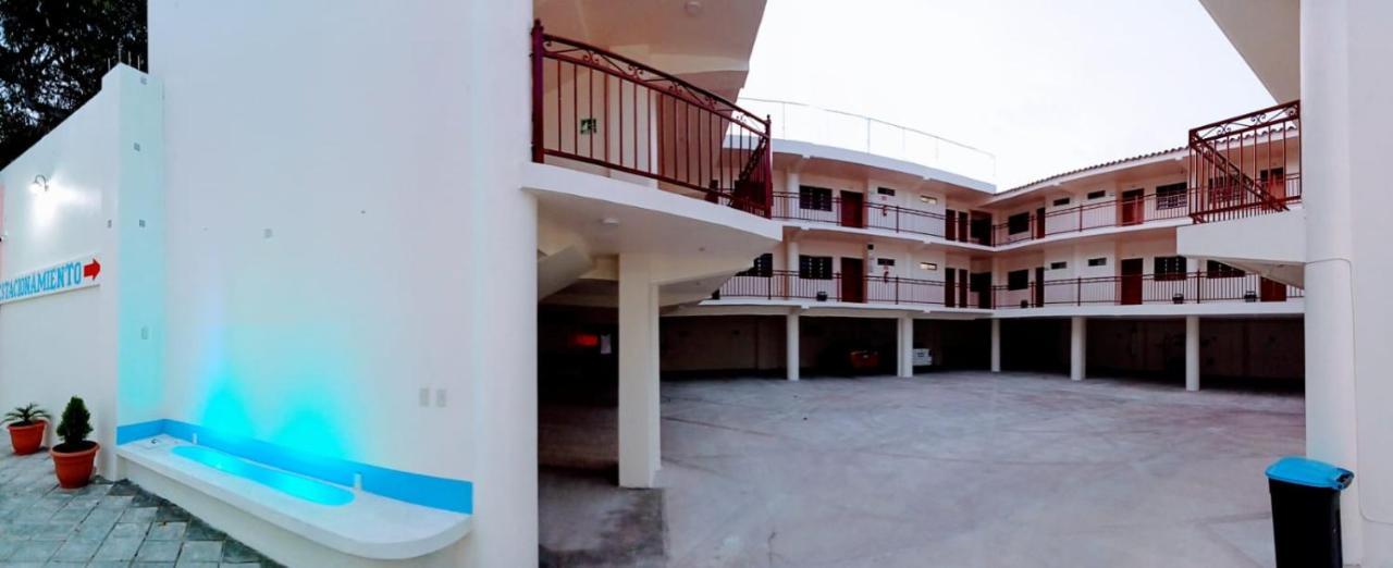 קומיטן דה דומינגז Hotel John & Rose מראה חיצוני תמונה